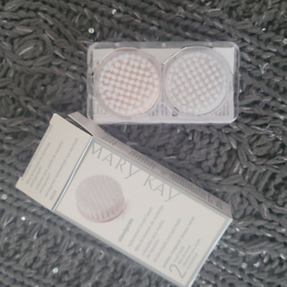 Mary Kay skinvigorate and 2 replacement brush heads - Picture 6 of 6